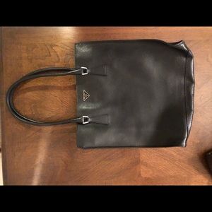 Prada handbag-rate style